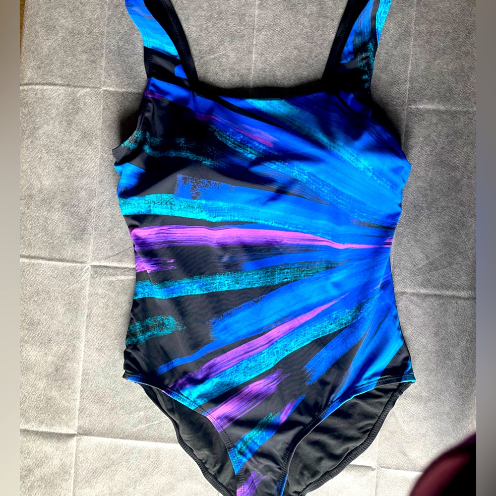 Women’s one piece swimsuit- Size 12 NWT